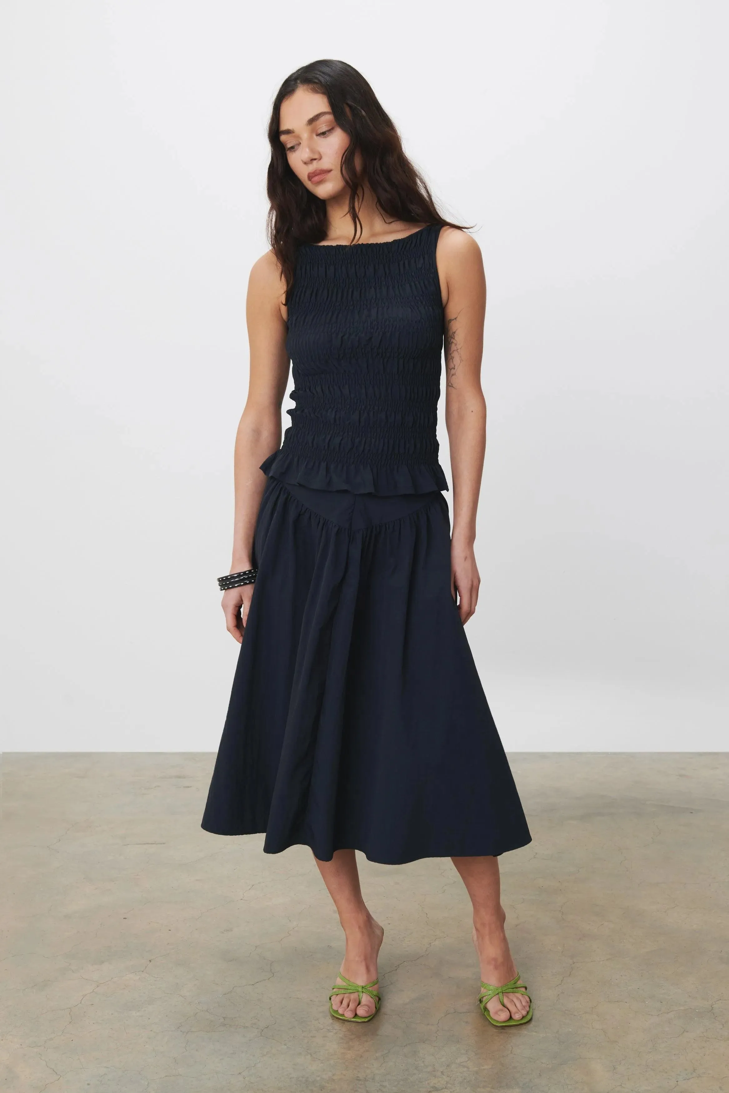 The Deba Top, Navy